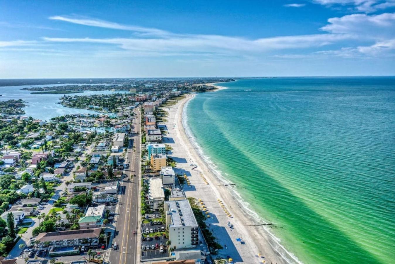 Sunset Beach Suites At Madeira Beach! Pet Friendly With Summer Breezes! - Suite 6 سانت بيتي بيتش المظهر الخارجي الصورة